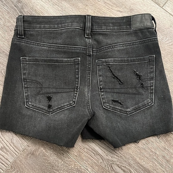AE distressed jean shorts - Picture 5 of 5